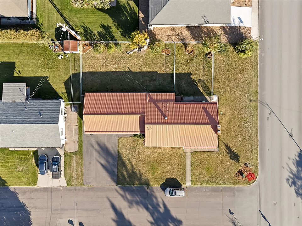 1st image of 205 Rosewood Dr