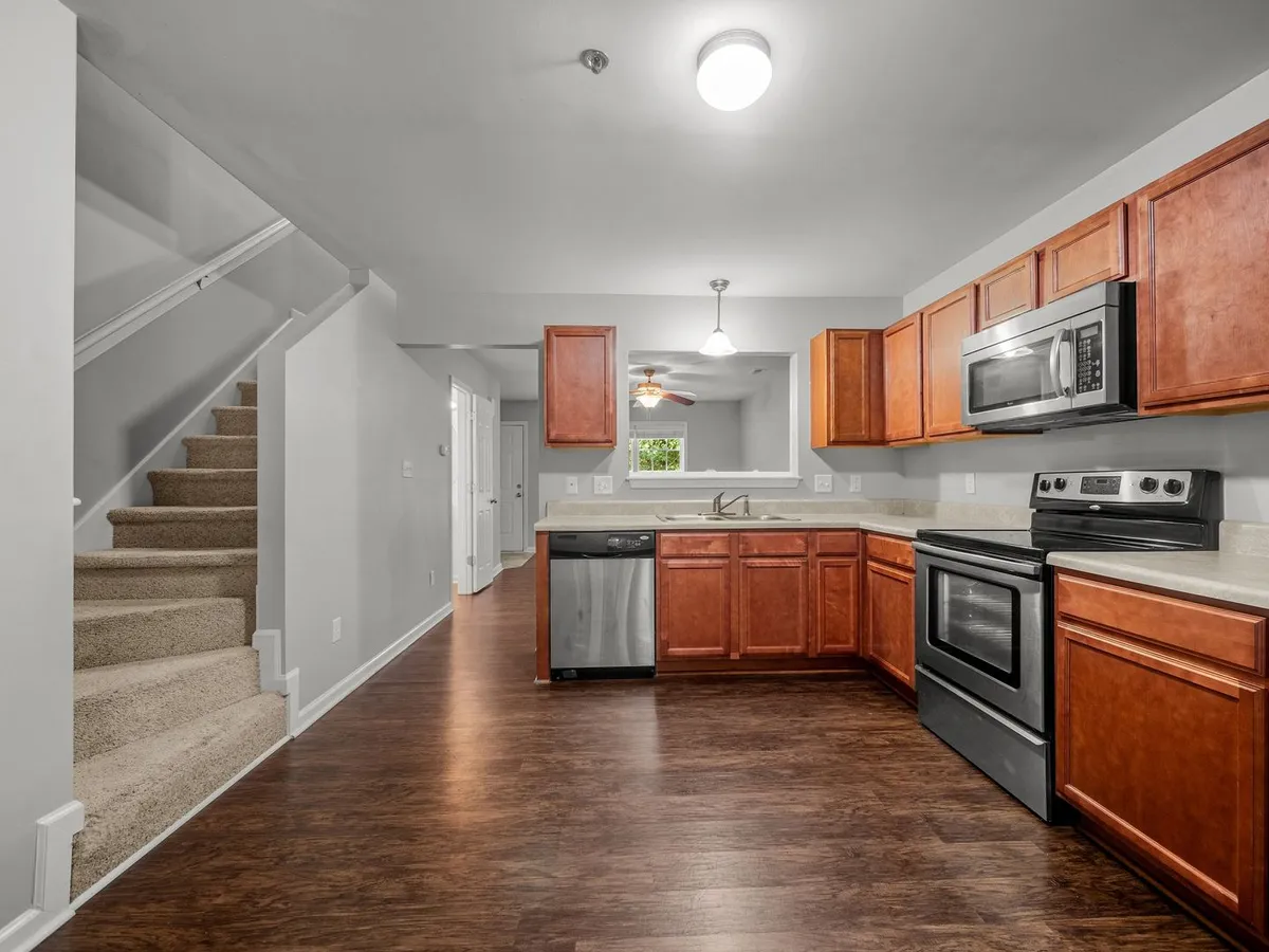Primary Photo - 138 Greenford Pl
