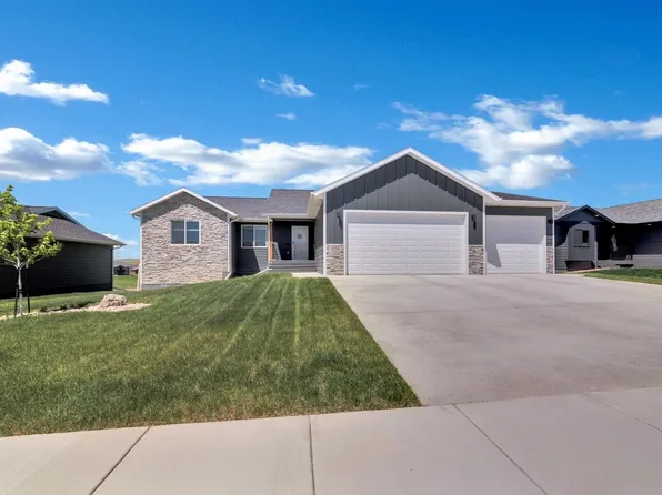 3054 Caymus Dr, Rapid City, SD 57703