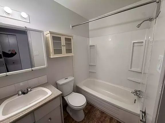 4th image of 15525 103rd Ave NW #302