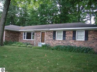 614 Wilcox Pkwy, Clare, MI 48617