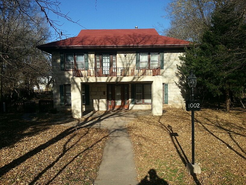 1st image of 1002 Circle Dr