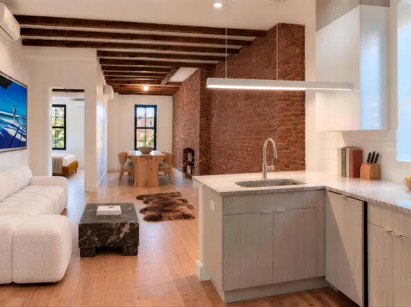 910 Metropolitan Ave, Brooklyn, NY
