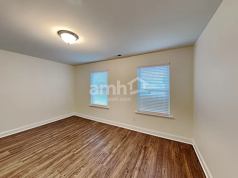1410 Ashlyn Ct — Photo 19