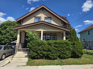 913 S 21st STREET, Manitowoc, WI 54220