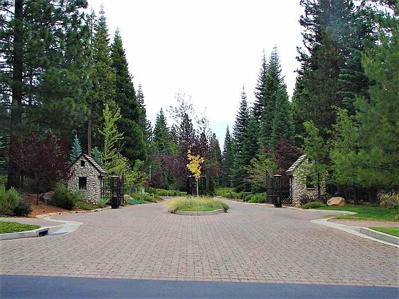 4th image of 106 Snow Fox Dr #1