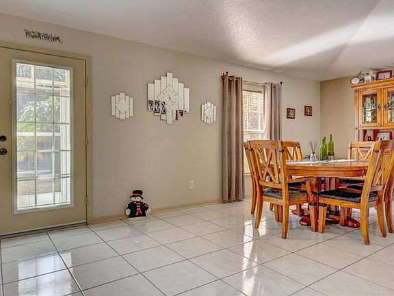 3rd image of 6472 Starfish Ave