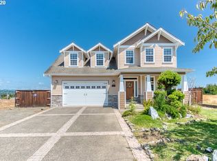 2145 Pine St, North Bend, OR 97459