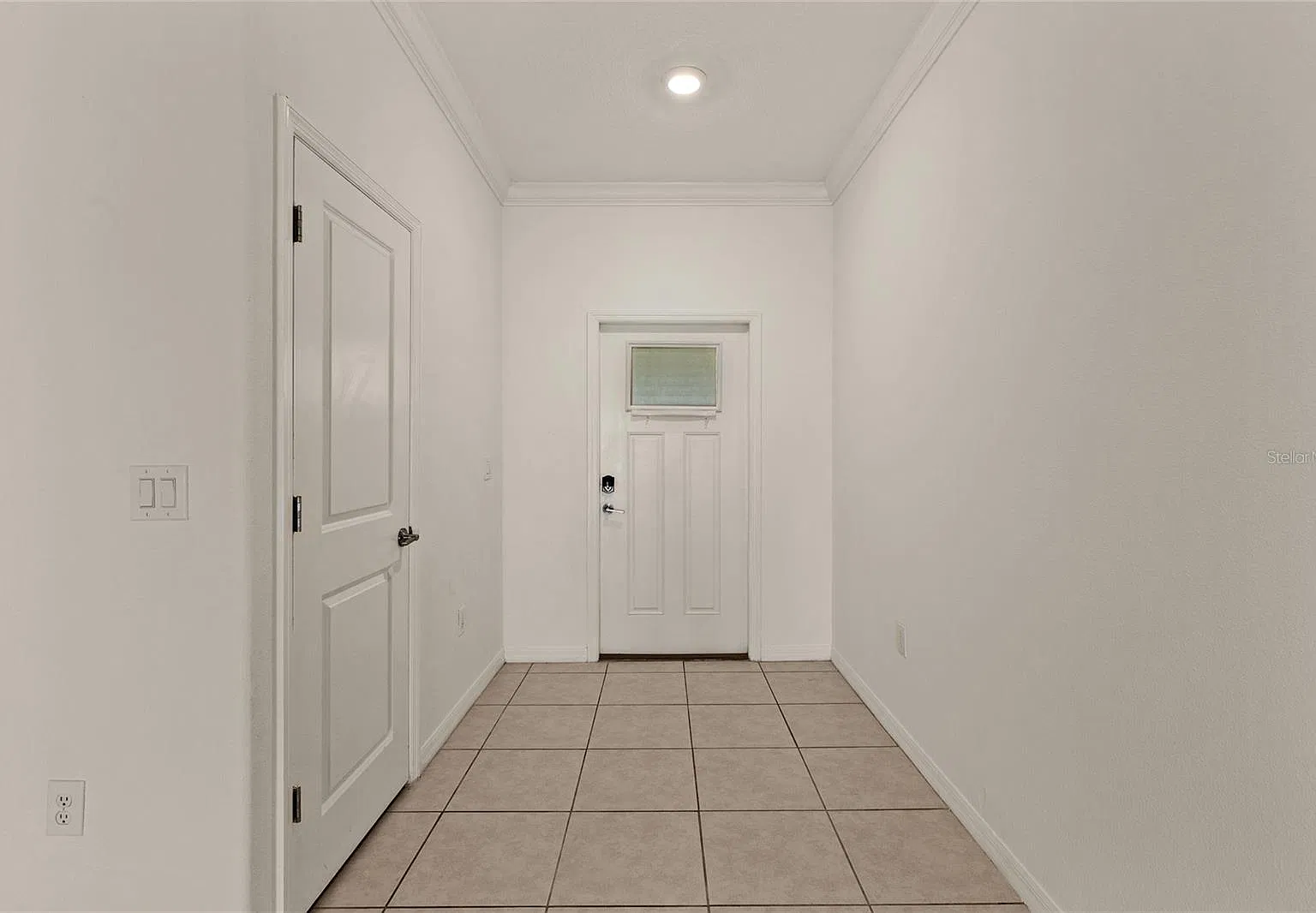 3 bed, 2.5 bath, 1634 sqft, $2,400 — Photo 3