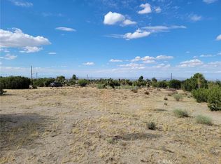 9855 Holiday Ln, Phelan, CA 92372