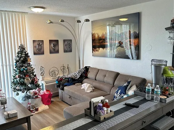 16450 NW 2nd Ave APT 310, Miami, FL 33169