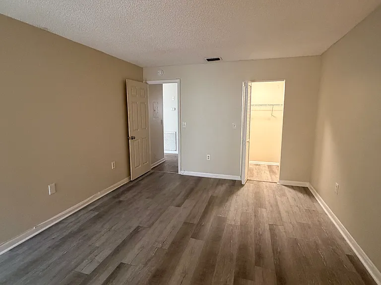 5521 80th St N #302 — Photo 7