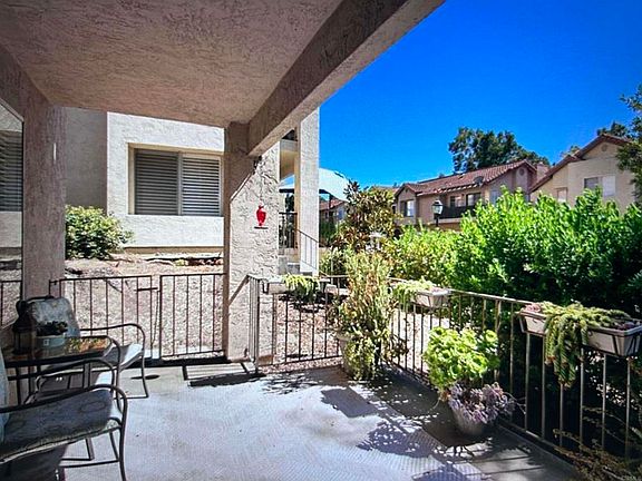 2nd image of 1001 Ficus Ln