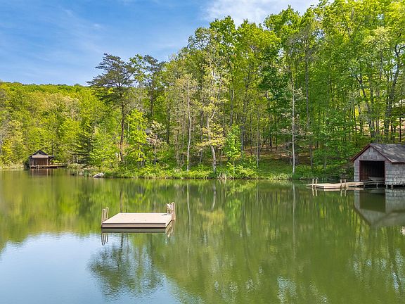 2nd image of 756 Long Branch Rd
