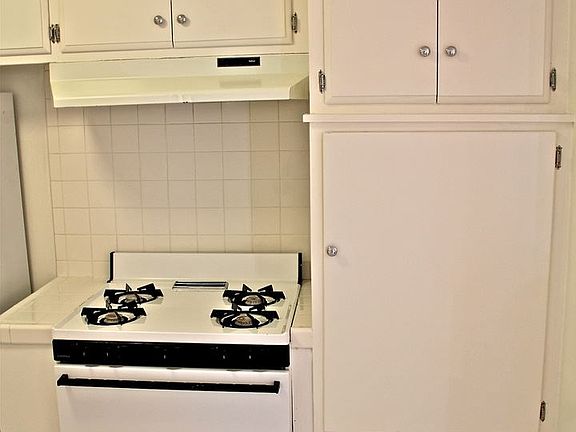 3rd image of 8386 Blackburn Ave APT 106
