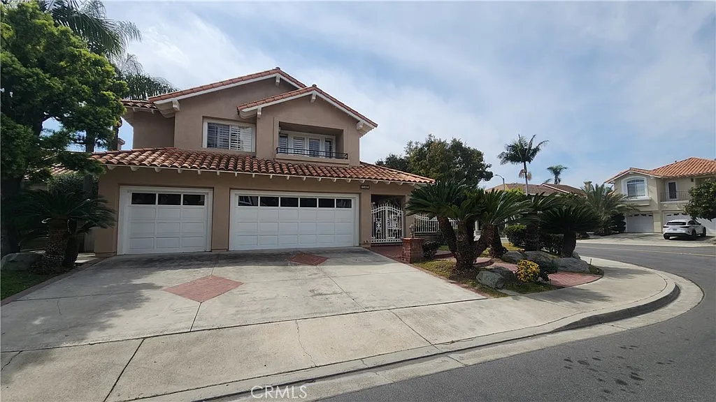 4 bed, 4.5 bath, 3245 sqft, $6,250 — Photo 3