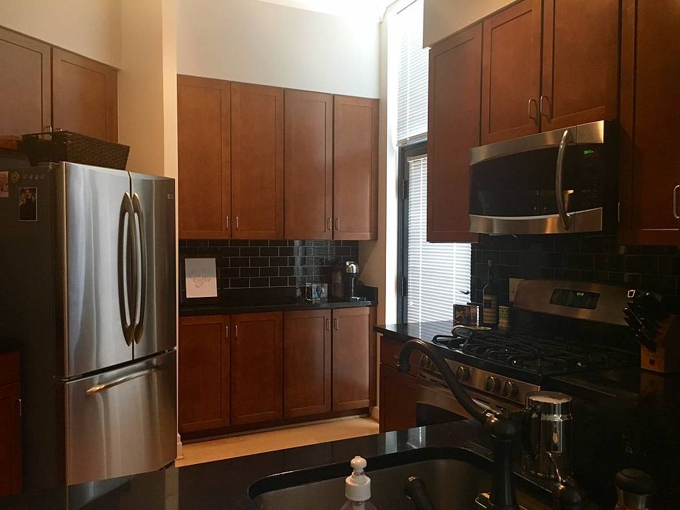 1st image of 2220 Fairfax Dr #100