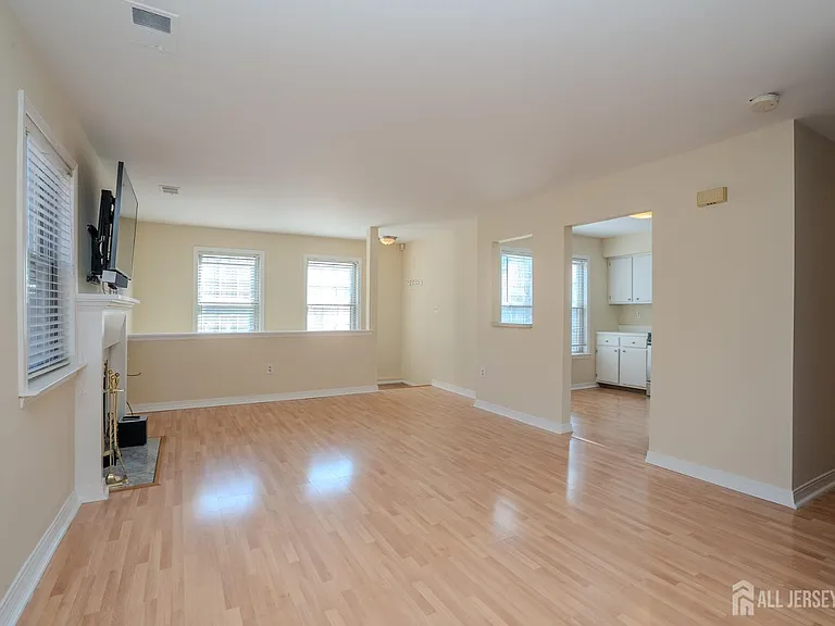 6202 Cedar Ct — Photo 4