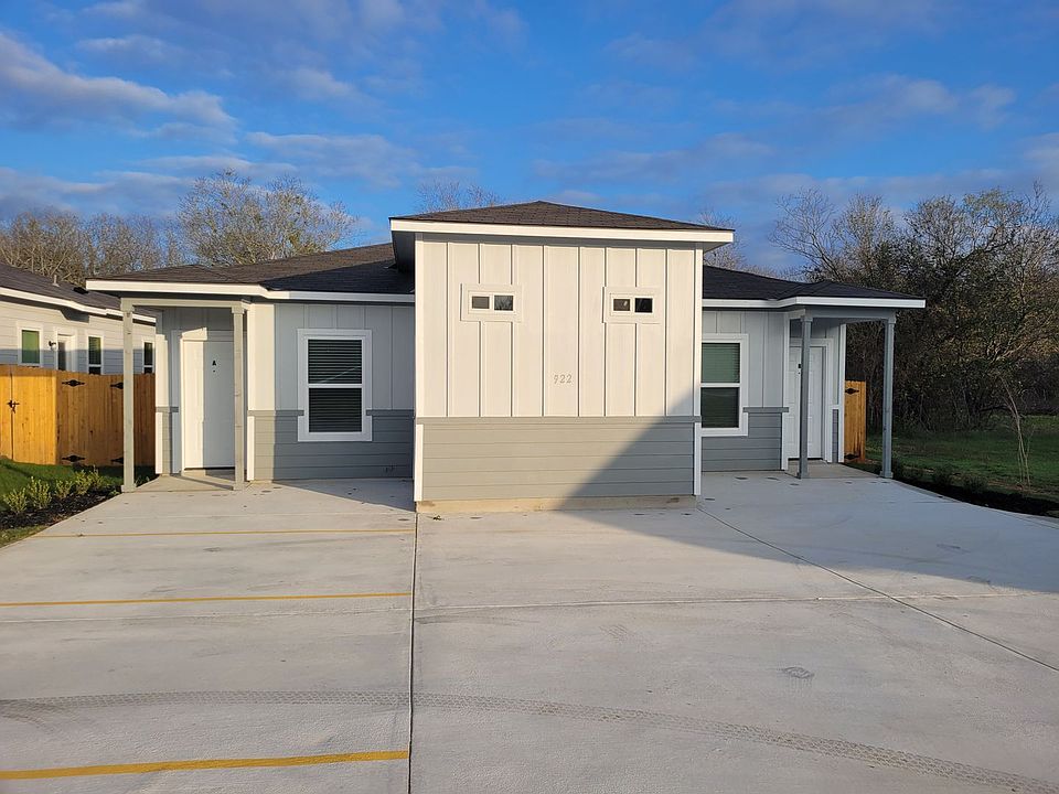 1st image of 922 Country Club Dr #A
