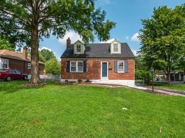 2741 Granda Dr, Saint Louis, MO 63125