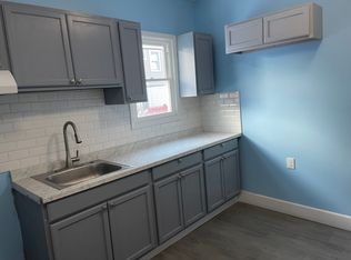 33 Bunn St #1, Amsterdam, NY 12010