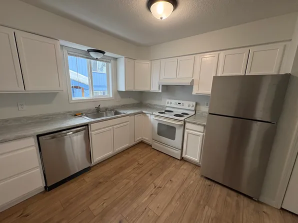 366 Flower St APT 3, Anchorage, AK 99508