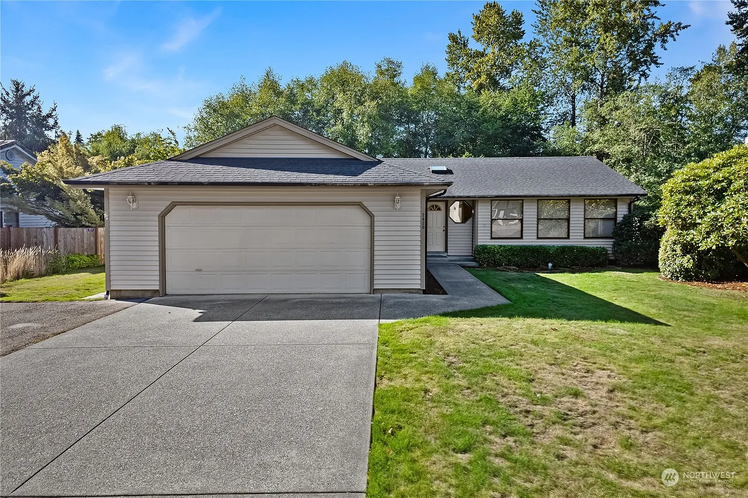 2620 Ian Court SE photo 1