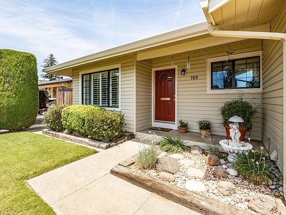 5th image of 765 La Paloma Way