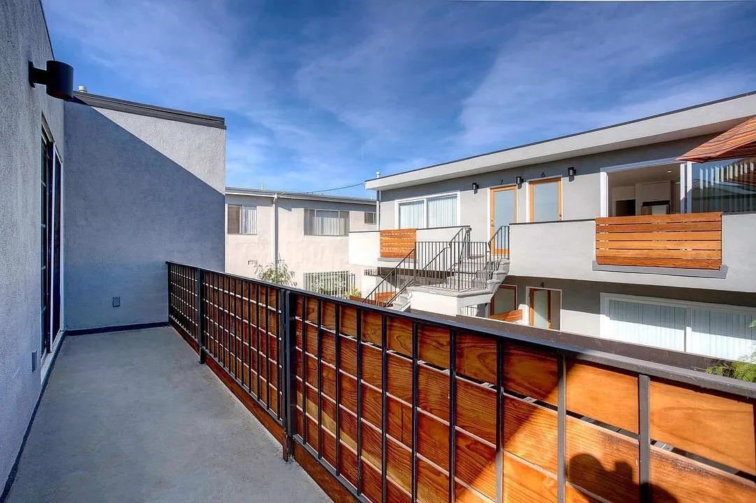 1543 Stanford St — Photo 4