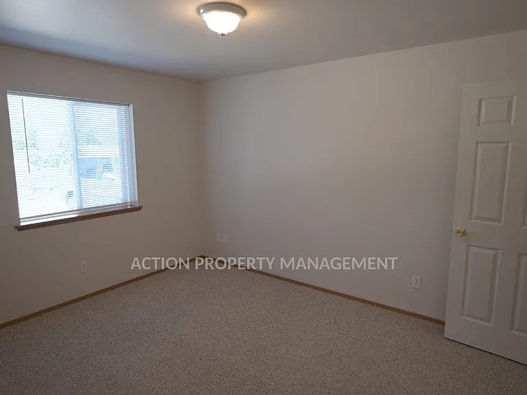 1312 Campbell Ave #2 — Photo 5