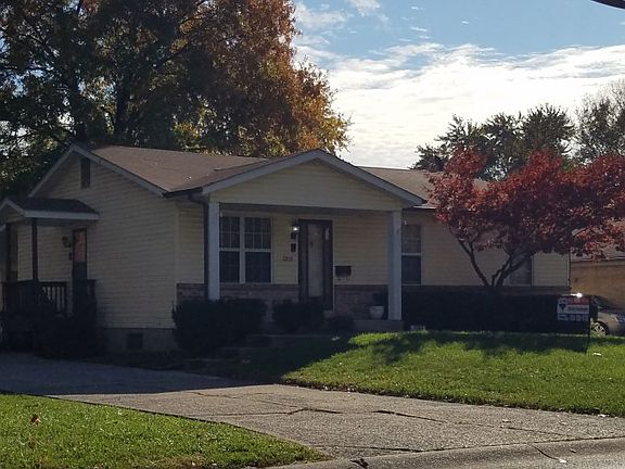 2nd image of 3918 Wright Ave