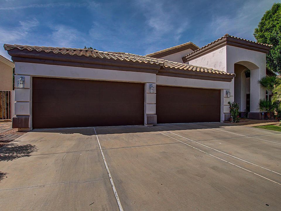 1st image of 1426 N Cliffside Dr