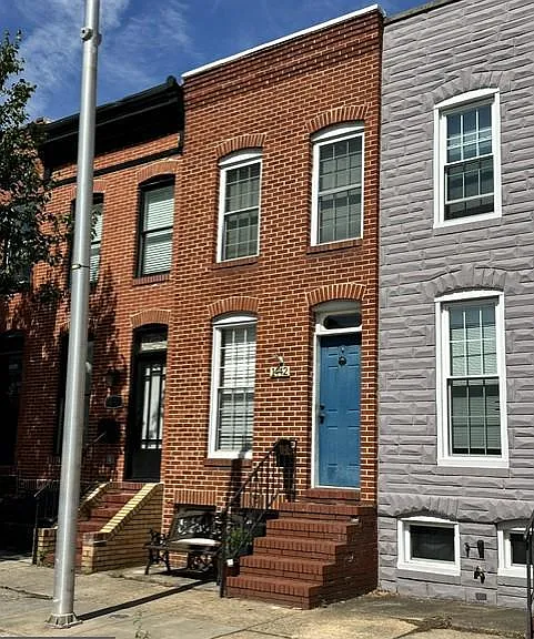 1442 Andre St — Photo 1