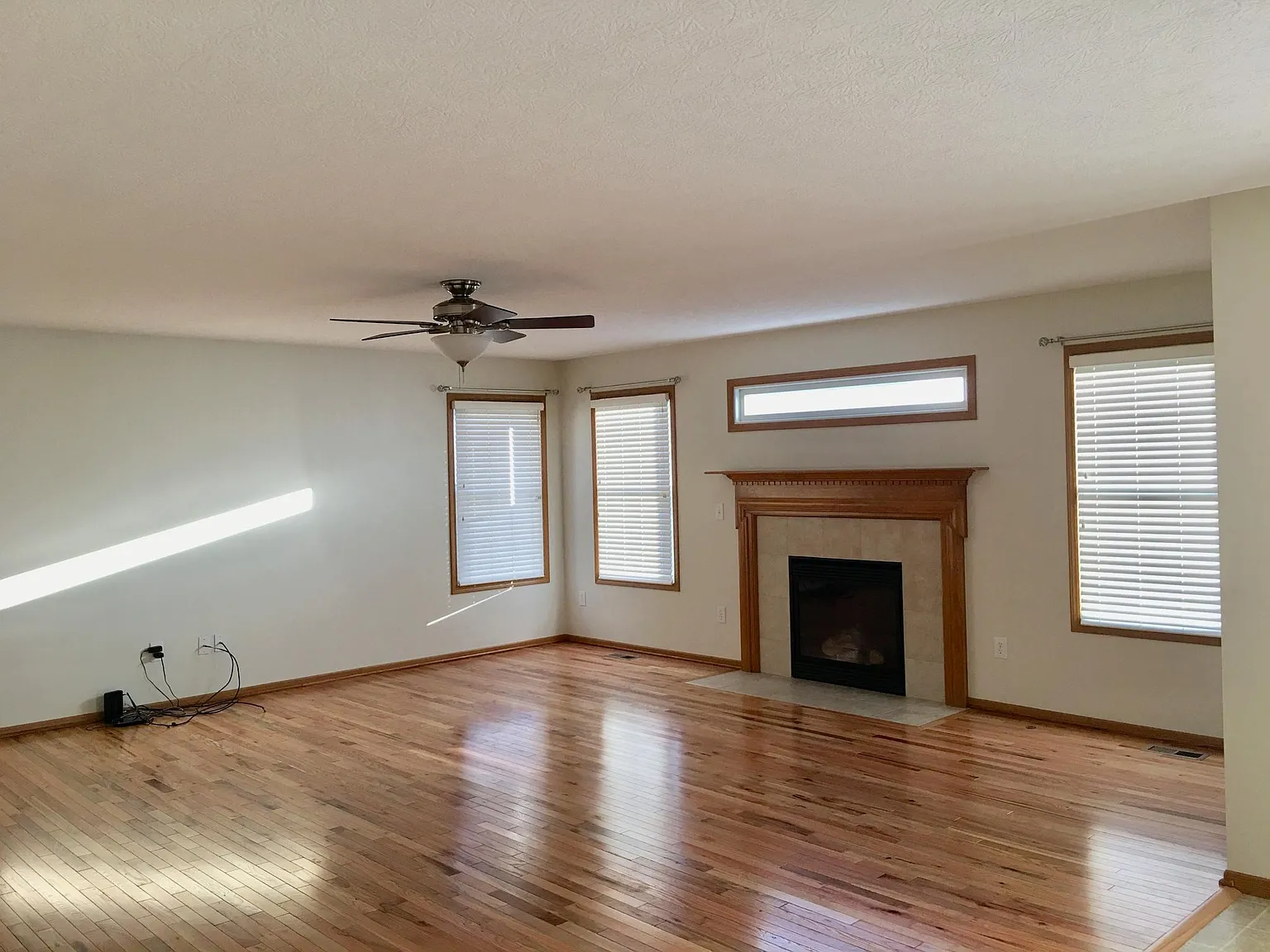 4 bed, 2154 sqft, $2,850 — Photo 2