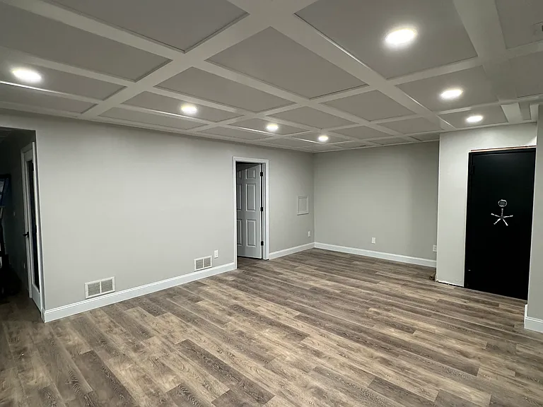 1011 Greystone Cir — Photo 49