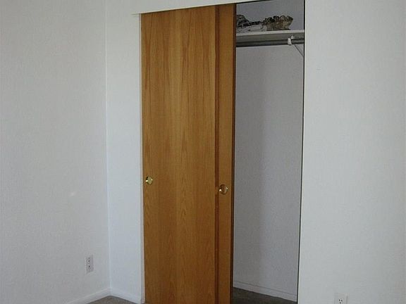 5th image of 1017 Railroad Ave