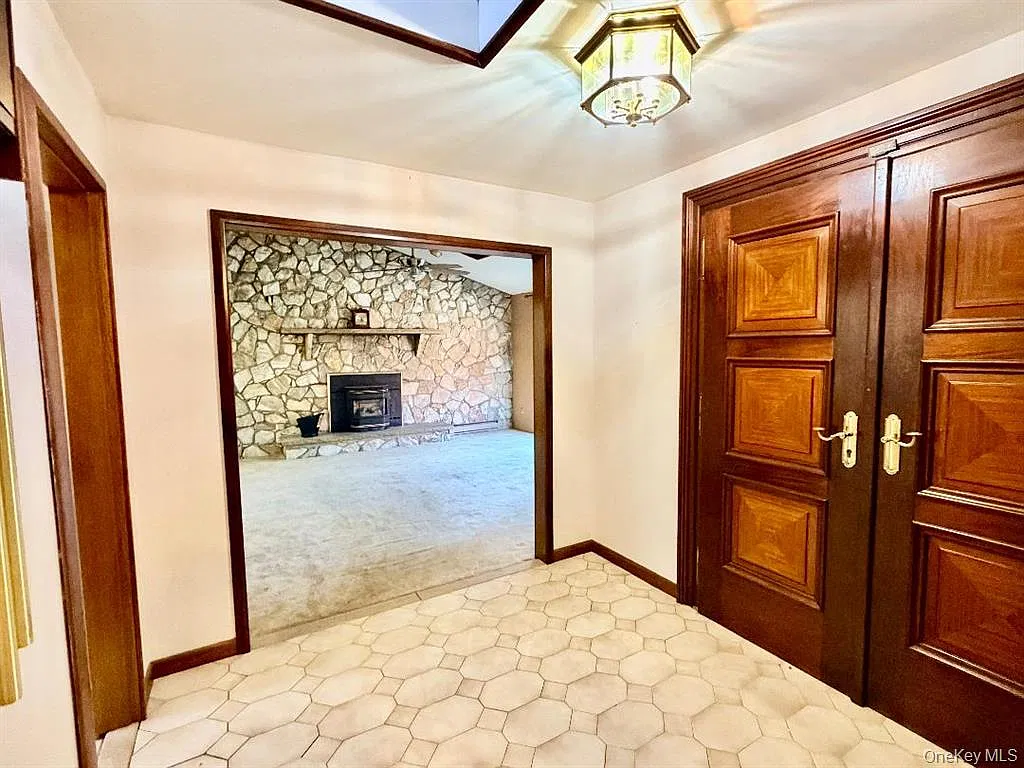 3 bed, 1709 sqft, $3,600 — Photo 4