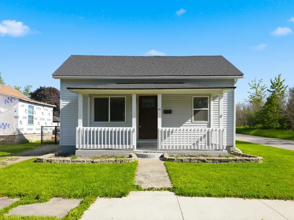 414 E High St, Garrett, IN 46738