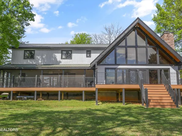 1374 Paradise Ln, Dandridge, TN 37725