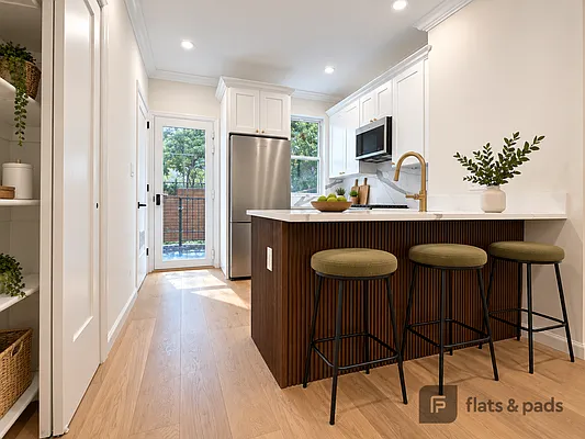 Kitchen, photo 1