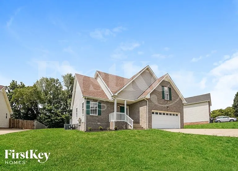 3508 Clover Hill Dr — Photo 2
