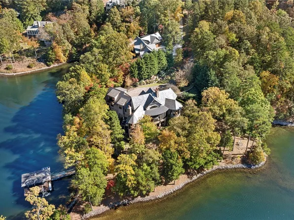 208 Deep Cove Point, Sunset, SC 29685