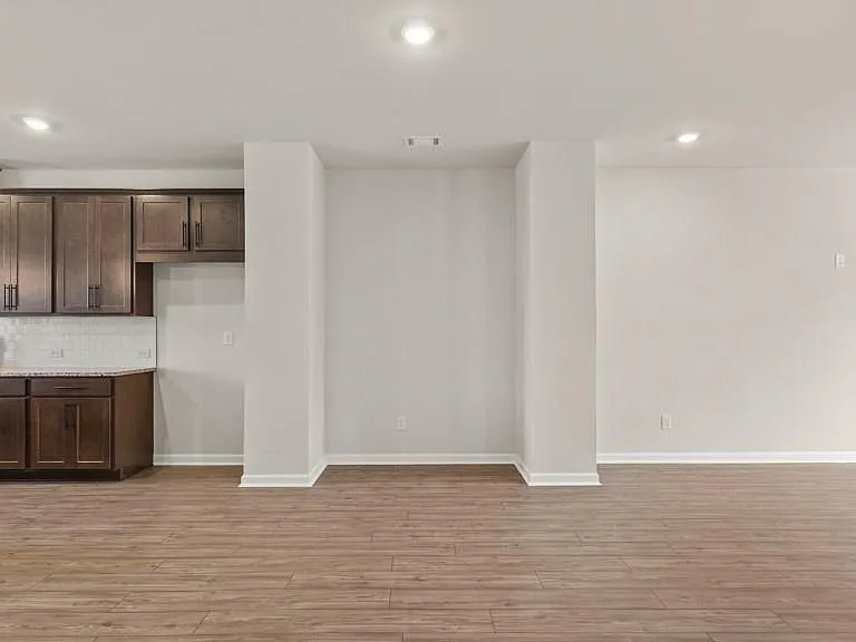 312 Cornett Way — Photo 6