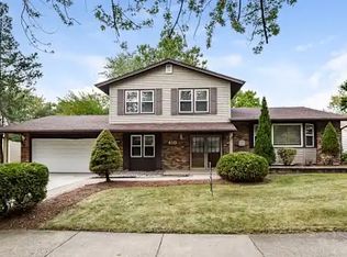 41 Langford Ct #1, Bolingbrook, IL 60440