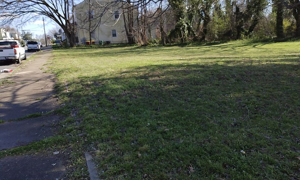 1st image of 1302 W Washington St