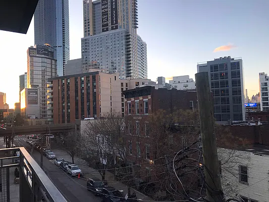 Rented by R New York | media 40