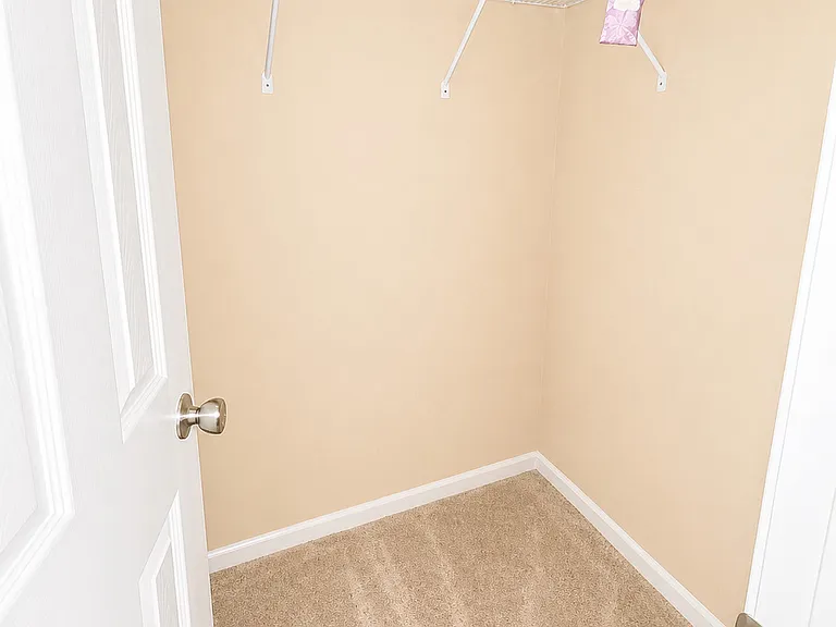 1055 City Park Dr — Photo 15