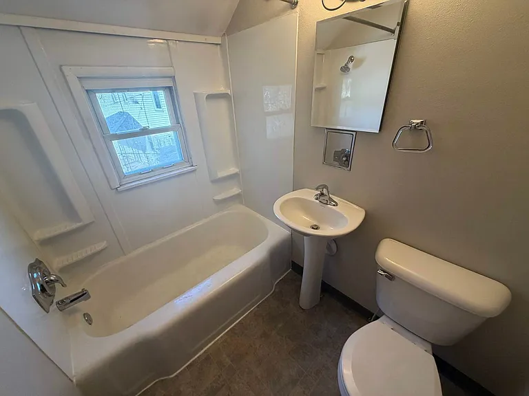 532 Gilbert Ave — Photo 11