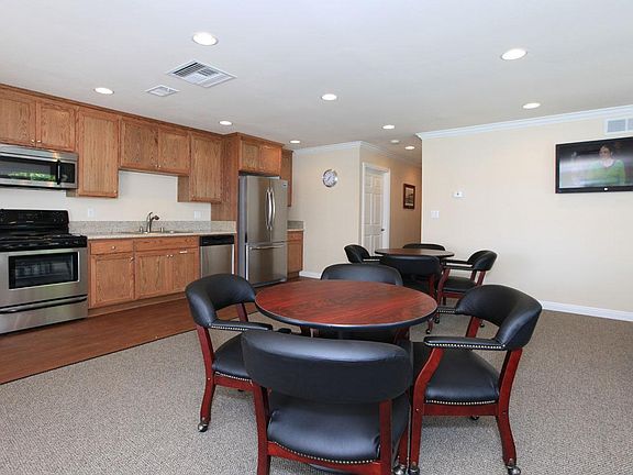 5th image of 2101 L Ave #2041-102