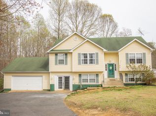 27036 Erin Dr, Mechanicsville, MD